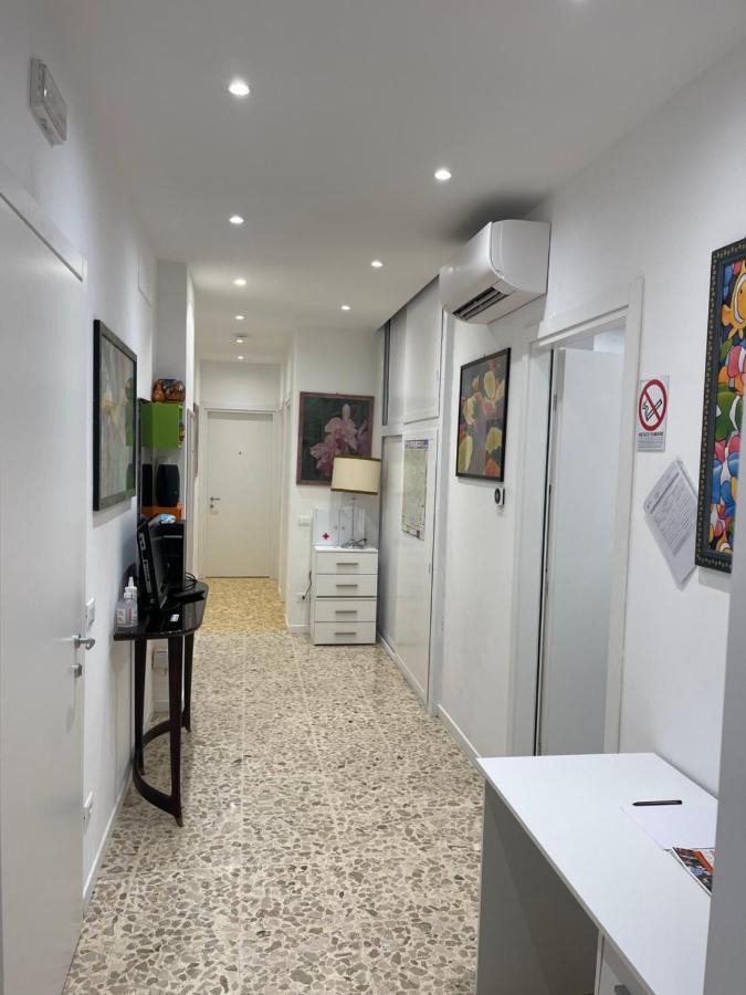 לינה וארוחת בוקר ברגמו Joys House מראה חיצוני תמונה